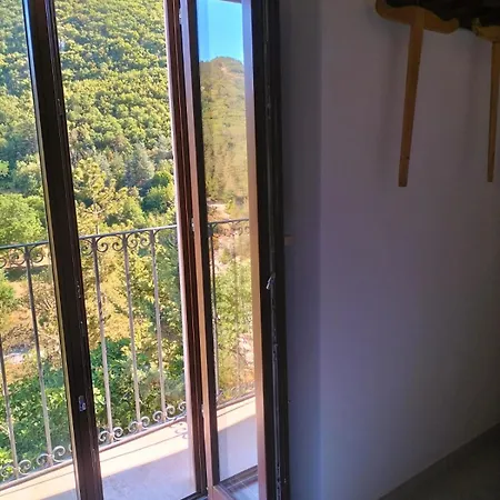 Dimora Al Colle Nocleg ze śniadaniem Caporciano