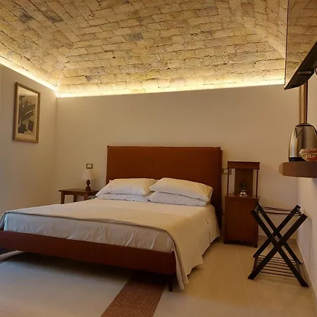 Dimora Al Colle Nocleg ze śniadaniem 3*