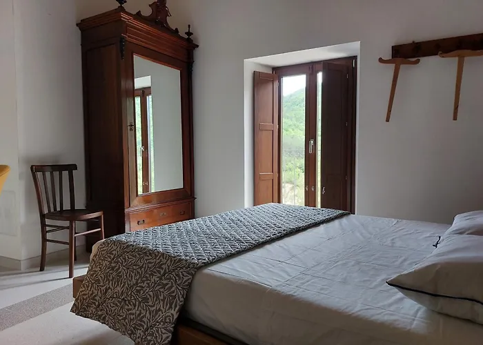 Bed and Breakfast Dimora Al Colle 3*