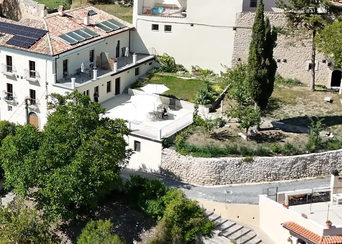 Dimora Al Colle Bed and Breakfast